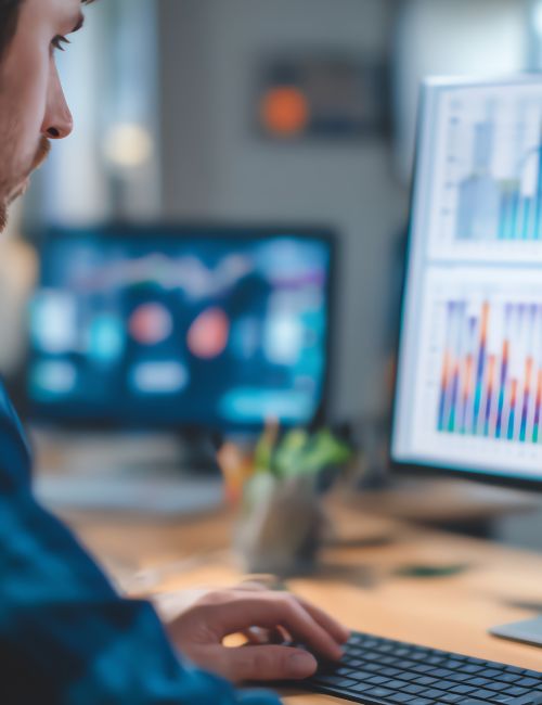 ordinateur avec kpi graphique